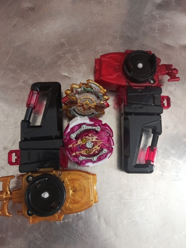 فرفره انفجاری beyblade