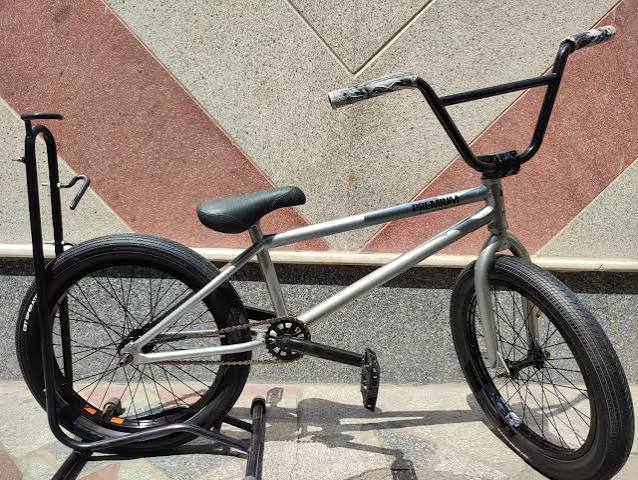 دوچرخه BMX اسکیت
